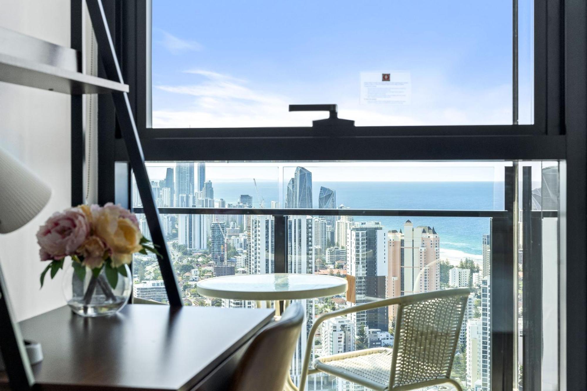 Apartment 2 Bedroom 1 Bathroom Private At Casino - Paid Parking Only Gold Coast
