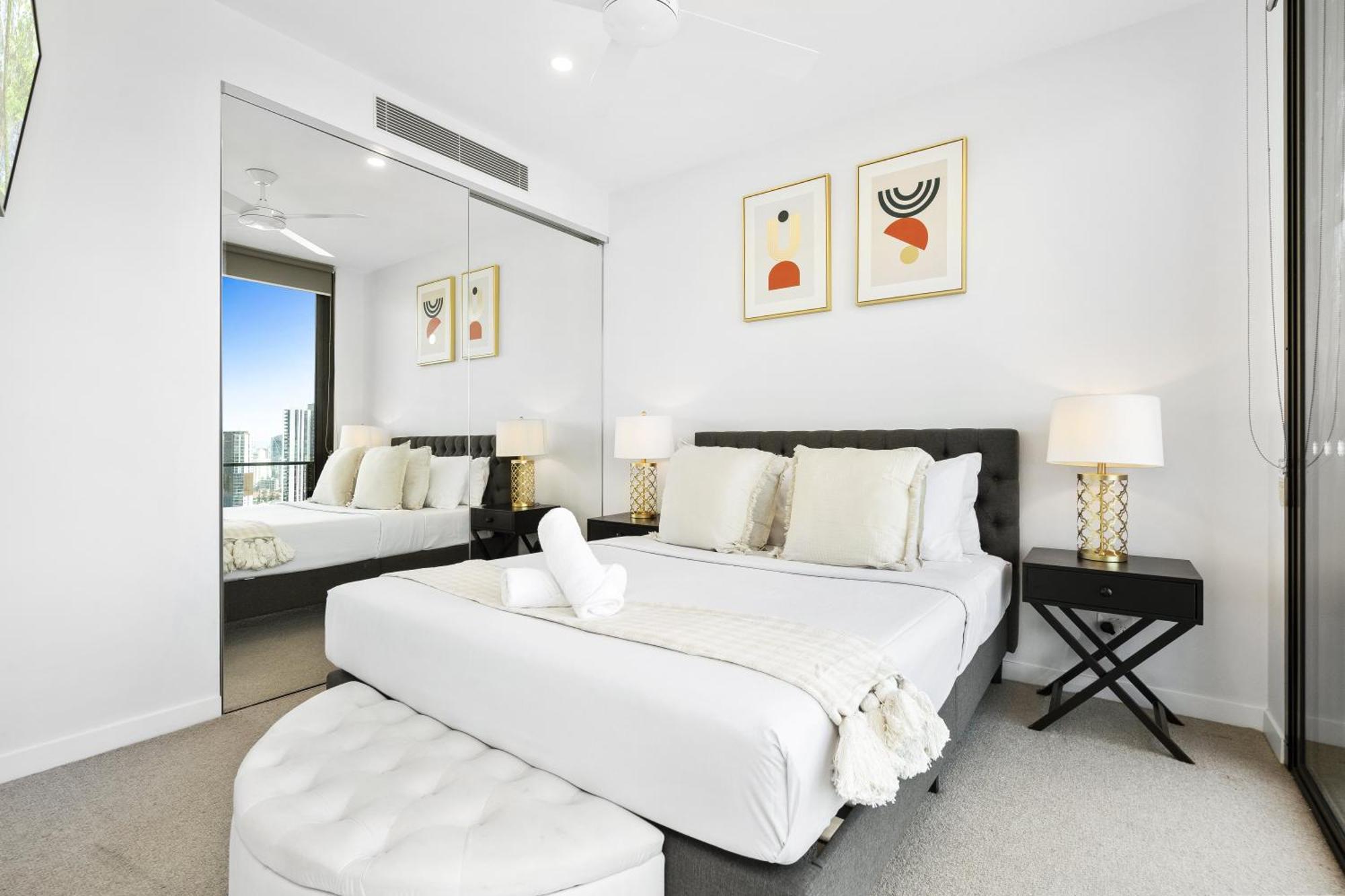 Apartment 2 Bedroom 1 Bathroom Private At Casino - Paid Parking Only