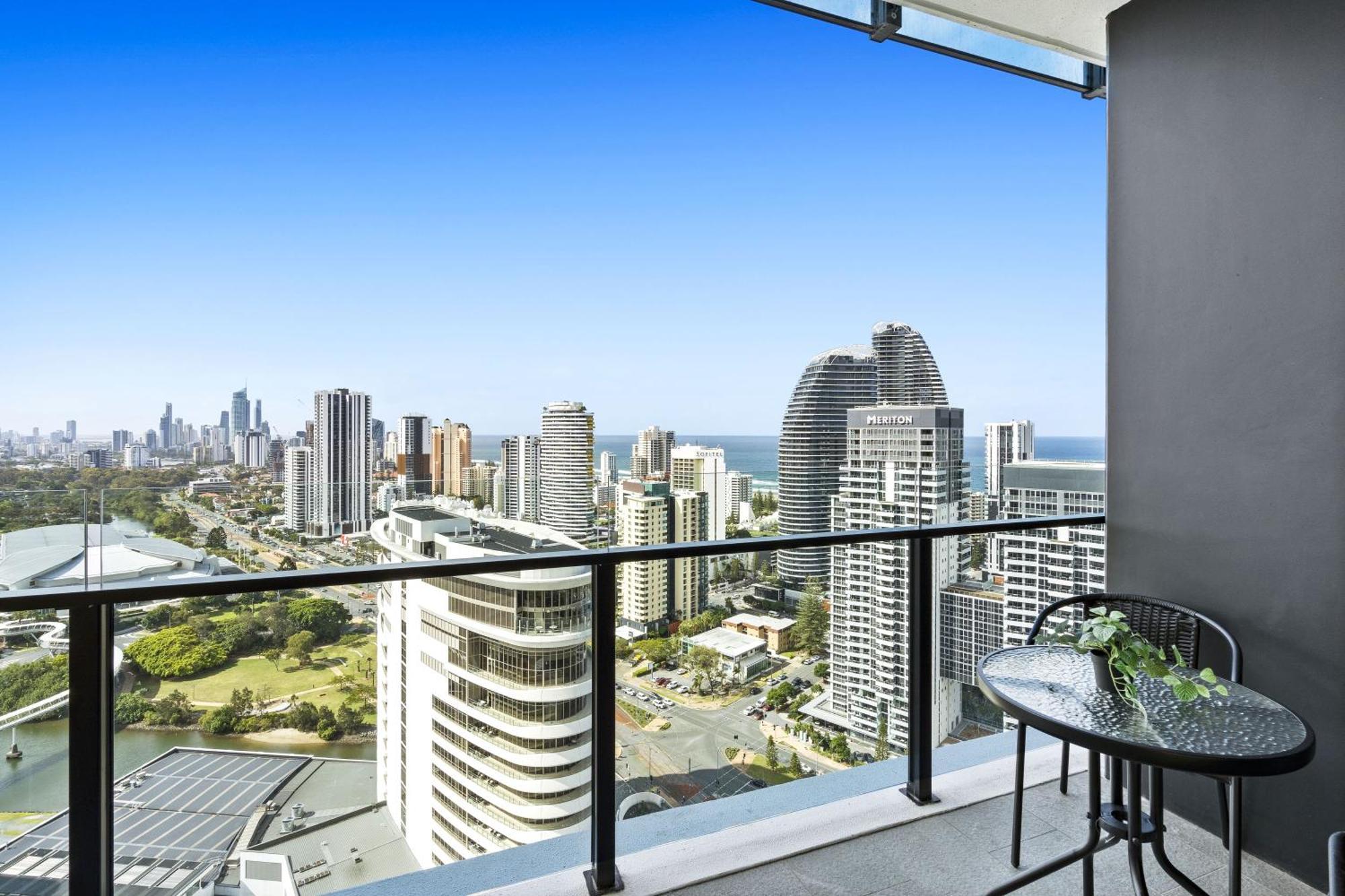 2 Bedroom 1 Bathroom Private At Casino - Paid Parking Only Apartment Gold Coast