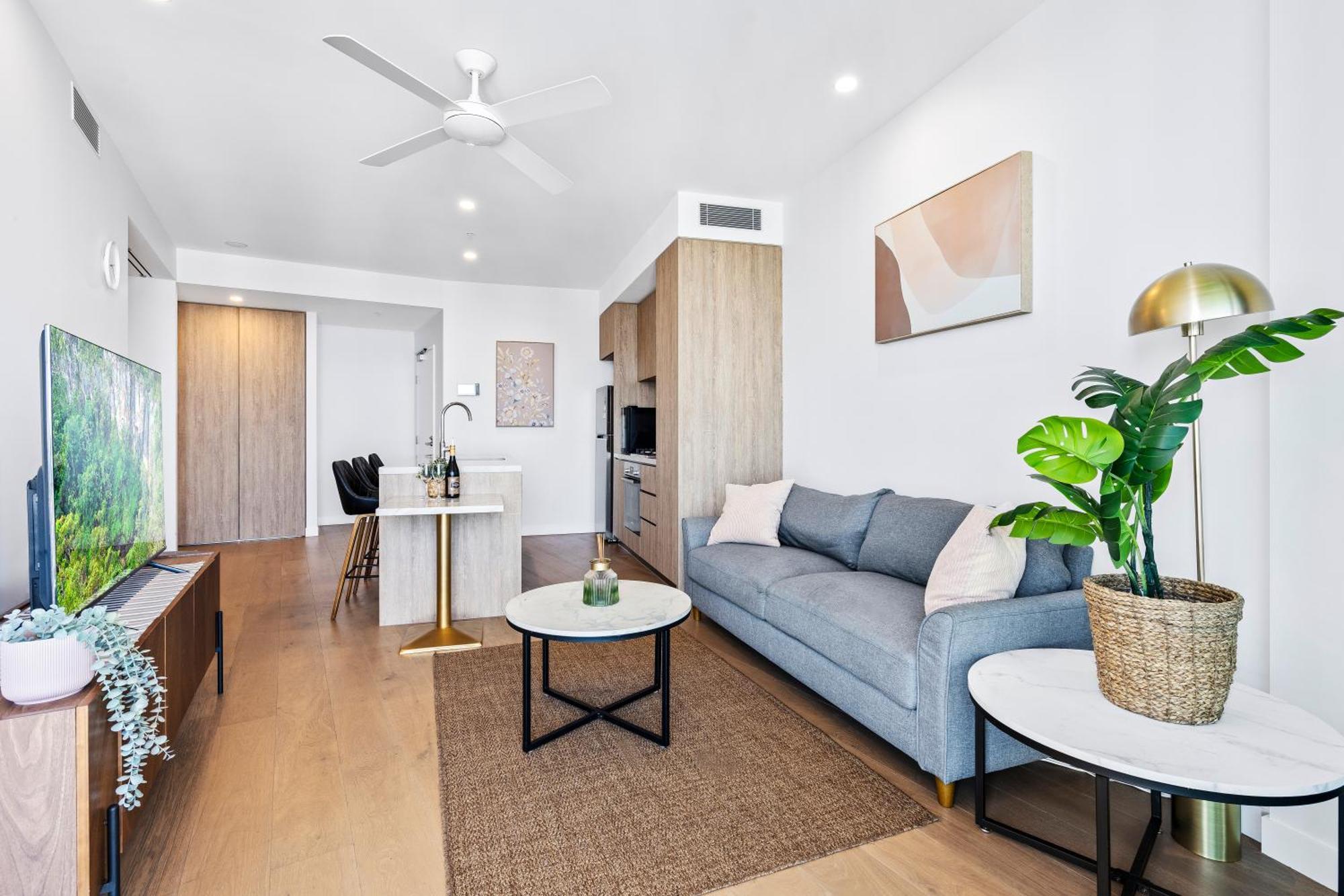 2 Bedroom 1 Bathroom Private At Casino - Paid Parking Only * Gold Coast