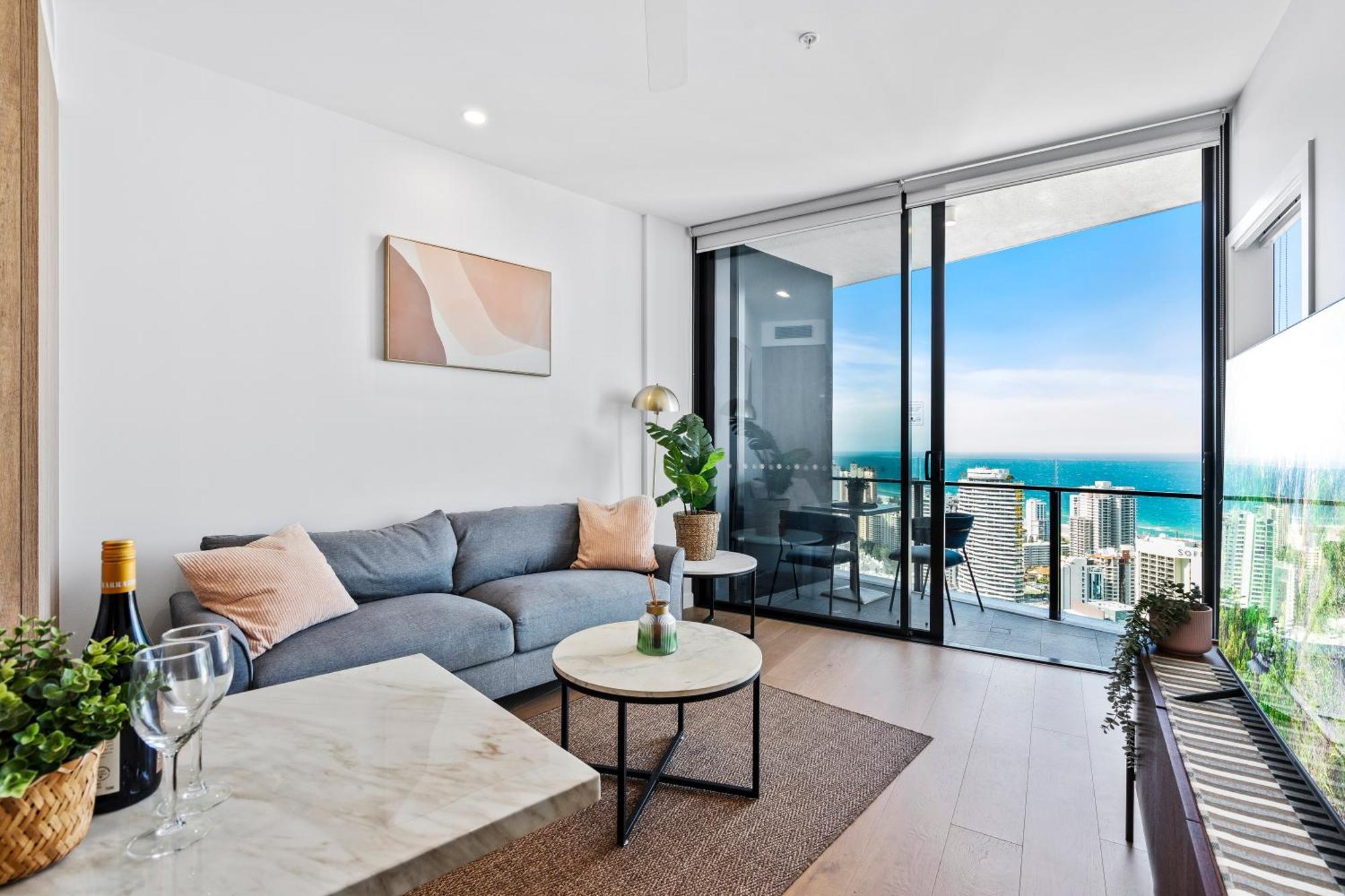 Apartment 2 Bedroom 1 Bathroom Private At Casino - Paid Parking Only *